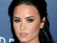 Demi Lovato odważnie odsłoniła biust w Beverly Hills
